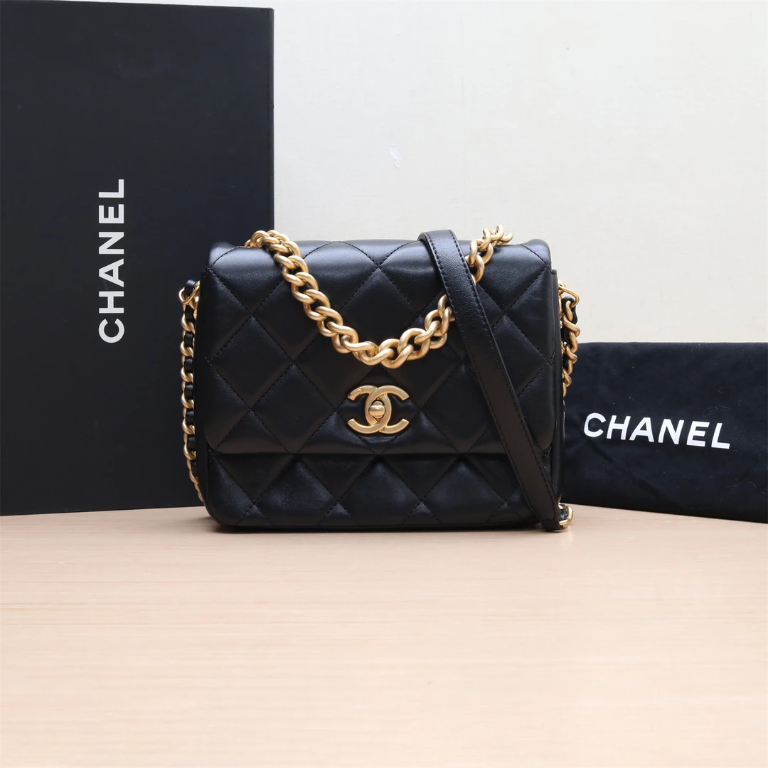 99新 Chanel/香奈儿 小花6欢 口盖包 17cm 黑色 芯片开 侧边字母