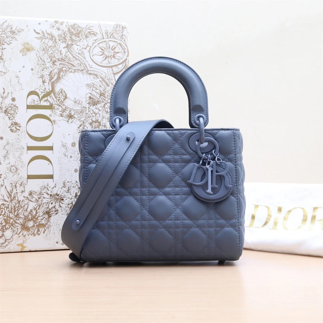 95新 DIOR/迪奥 【小花Han】戴妃包 四格 墨蓝色皮革C磨砂扣 2020