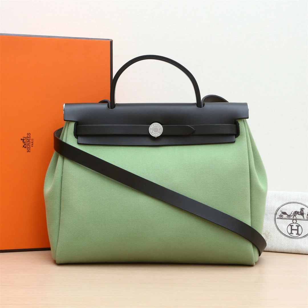 99新 Hermes/爱马仕 【小花Han】Herbag 31 牛油果绿 帆布 Y刻 包