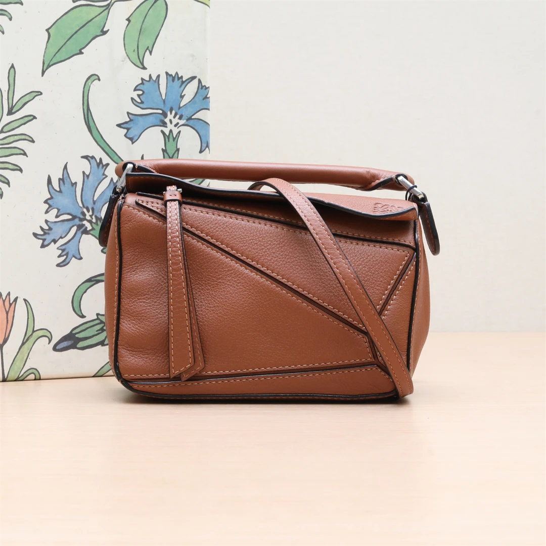99新 LOEWE/罗意威 小花6枫Puzzle 18 几何包 迷你 MINI 棕色