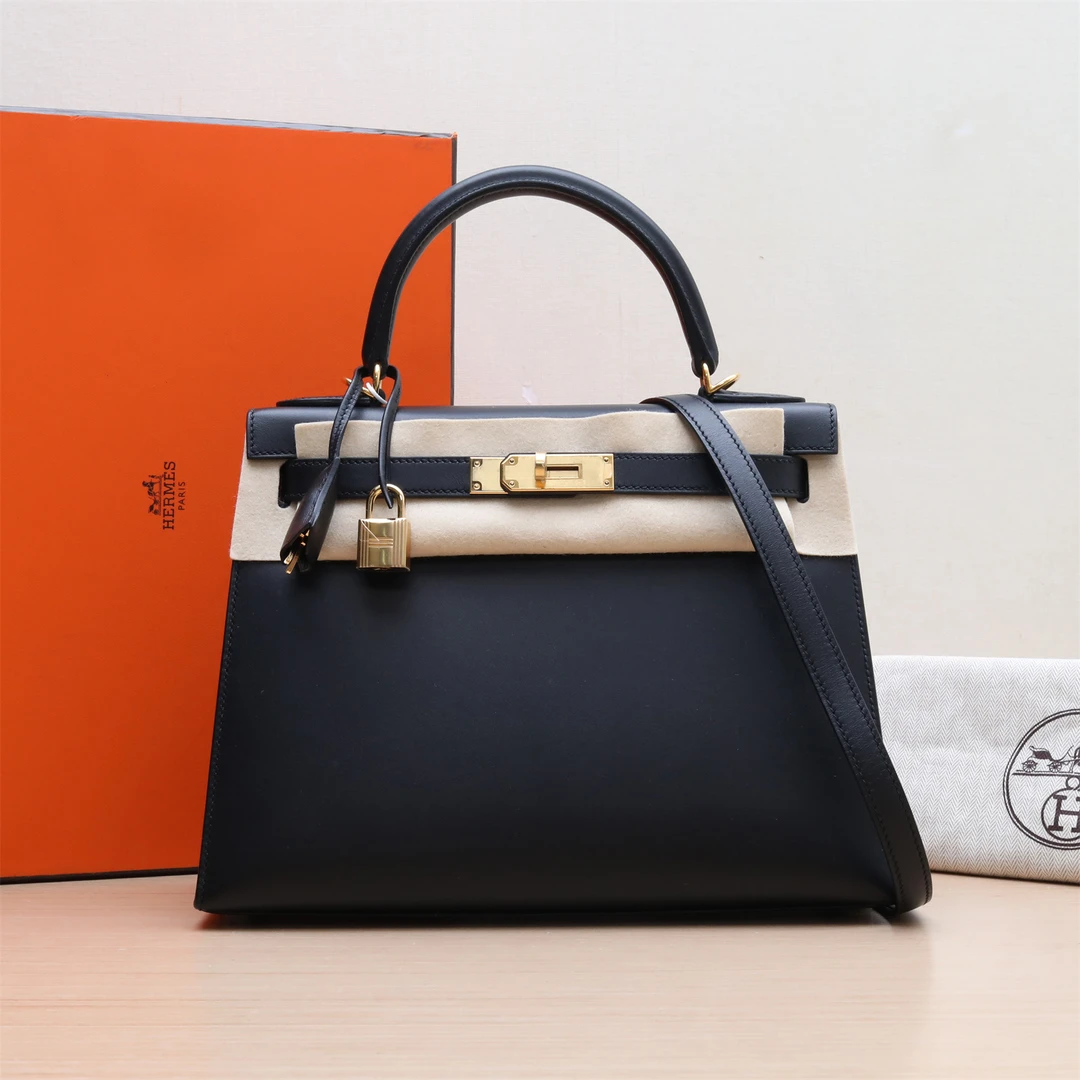 99新 Hermes/爱马仕 小花6枫Kelly 28 黑色 Tadelakt皮 D刻金扣包