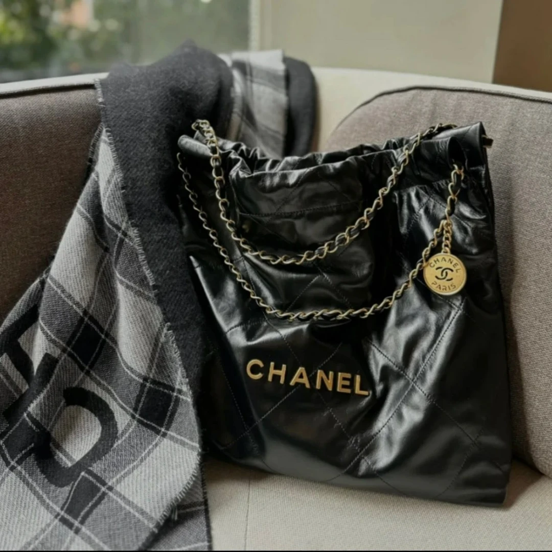全新未使用 Chanel/香奈儿 小花6欢 22Bag 托特包 小号 黑色