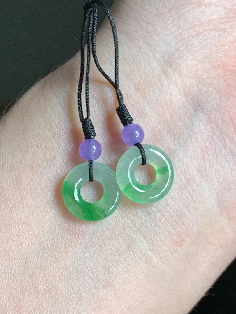 天然翡翠A货阳绿甜甜圈一对，尺寸10.8*2.1