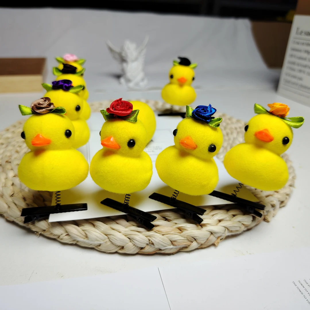 幼儿园爆款卡通卖萌小黄鸭发夹批发地推扫码引流小礼品开业赠品