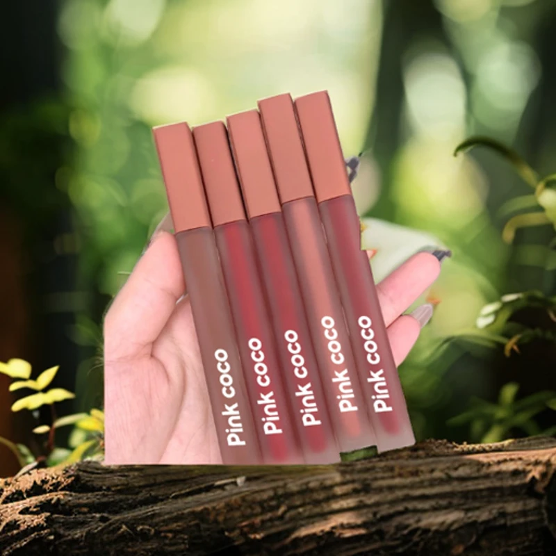 Pinkcoco纯欲显白哑光不沾杯保湿滋润丝滑不掉色学生奶茶色唇釉