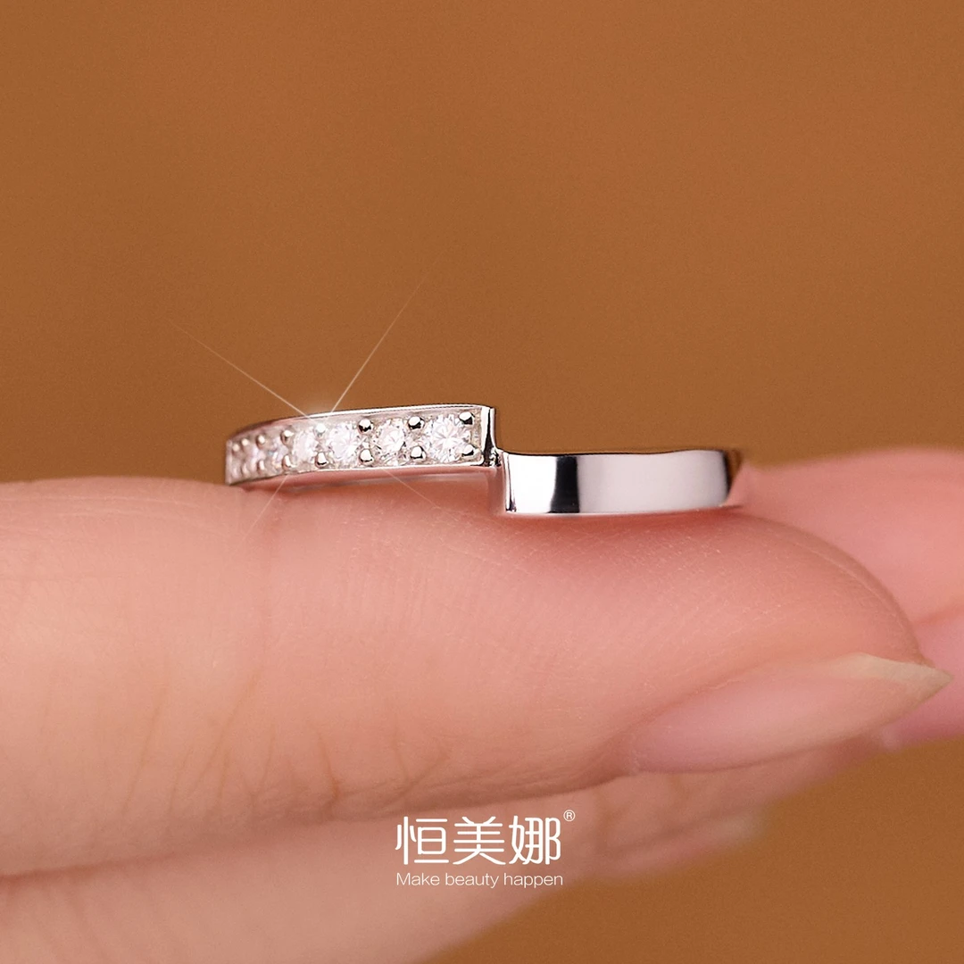 恒美娜 925银莫桑石戒指 遇见银戒小众简约百搭镶嵌光面情侣指环