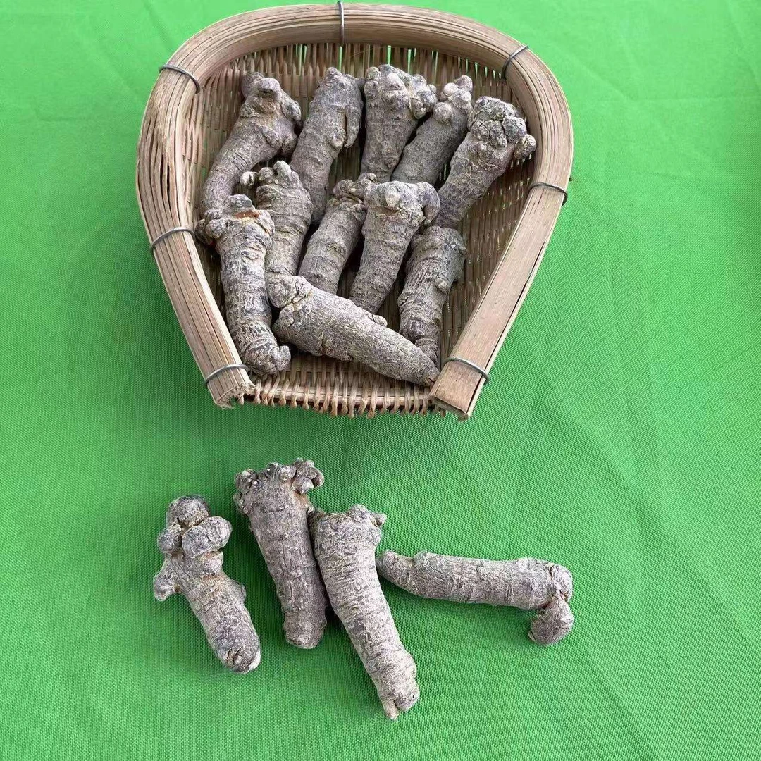 （三，柒）云南赶集现收农家山货非，胡萝卜