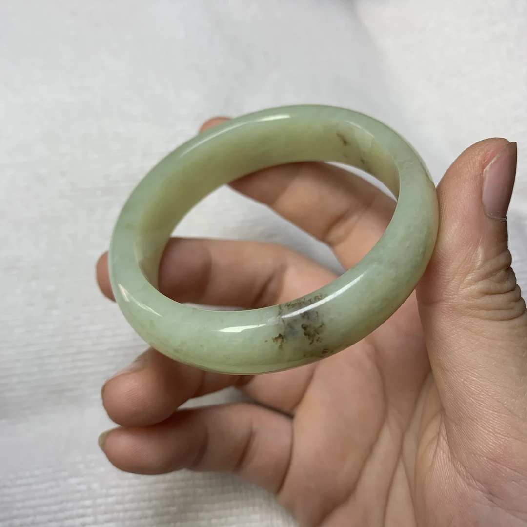 老玉黄白老玉手镯小口径带草花