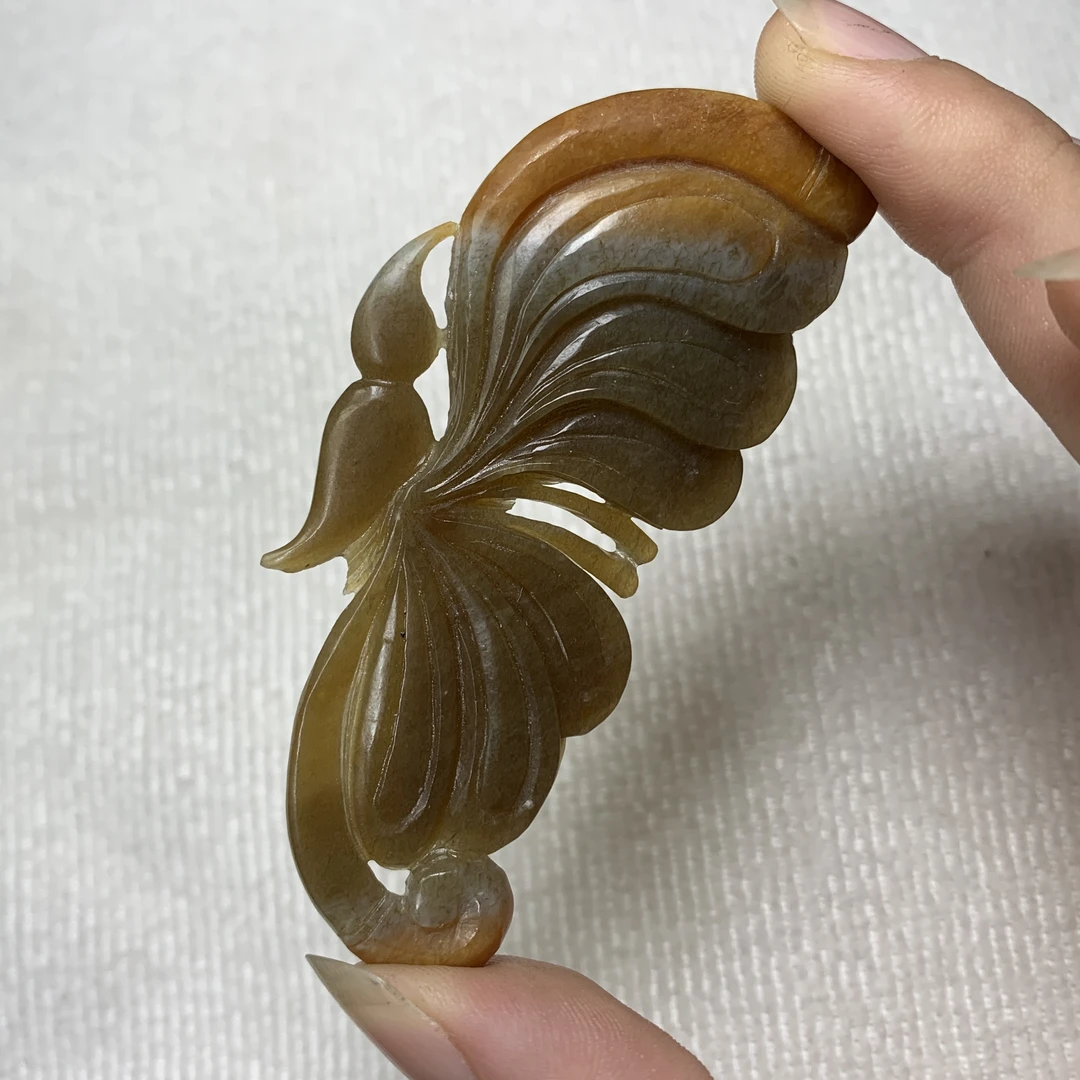 黄白河磨玉糖料蝴蝶吊坠老玉