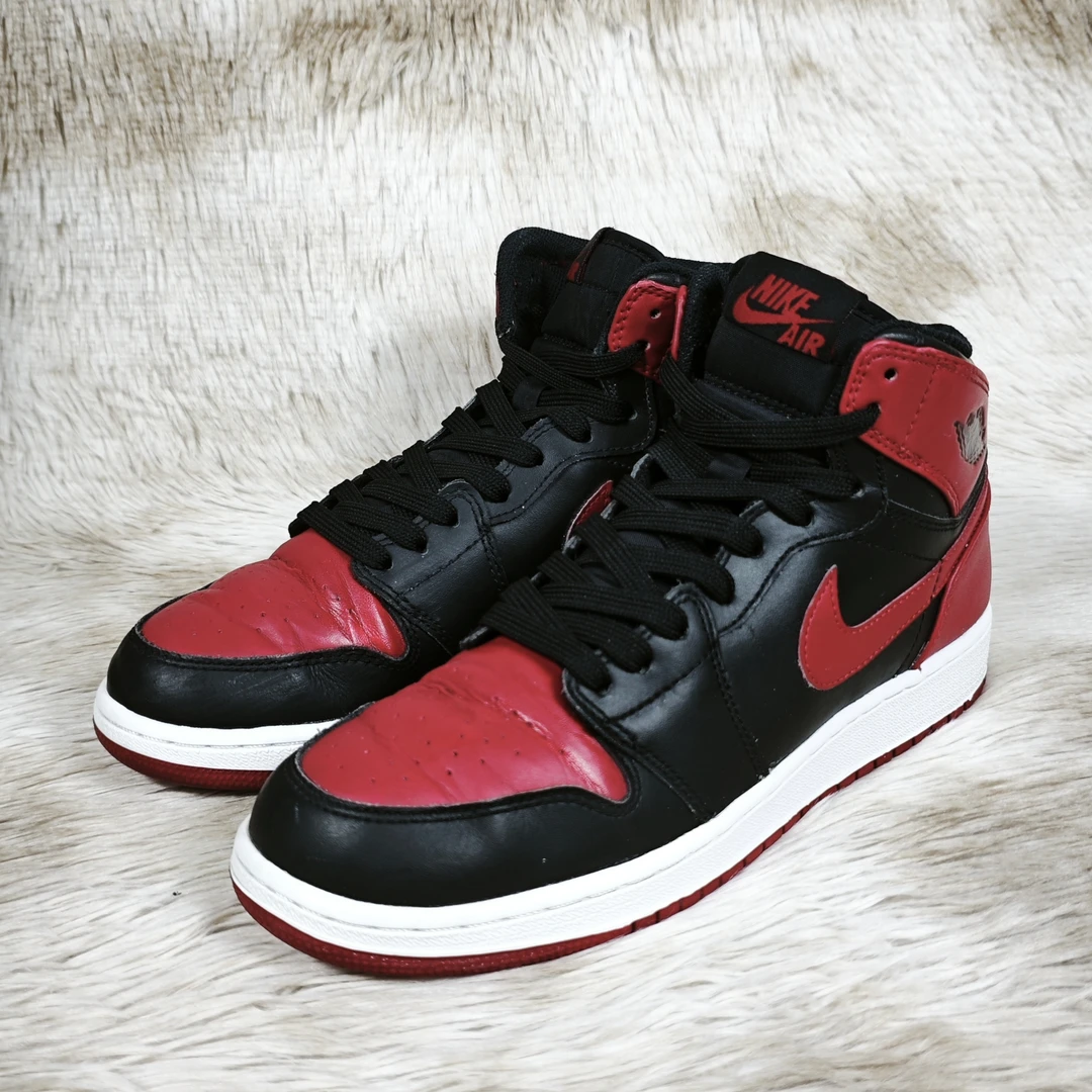 39码 正品 AJ1 黑红高帮 无开胶破损 9新 公价：1899#821B1