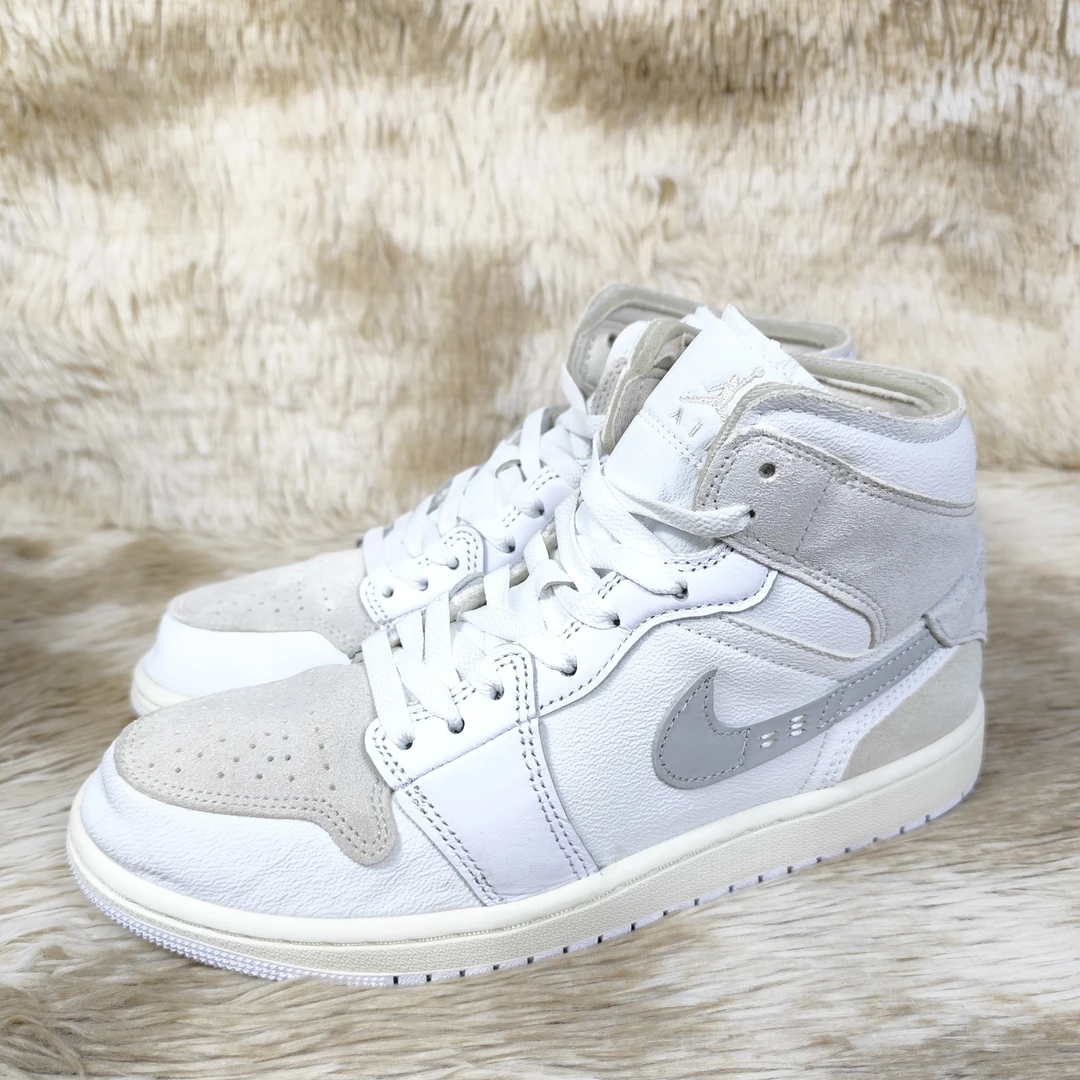 41码 正品 AJ1 奶茶白中帮 99新 无开胶破损 公价：699#951C1