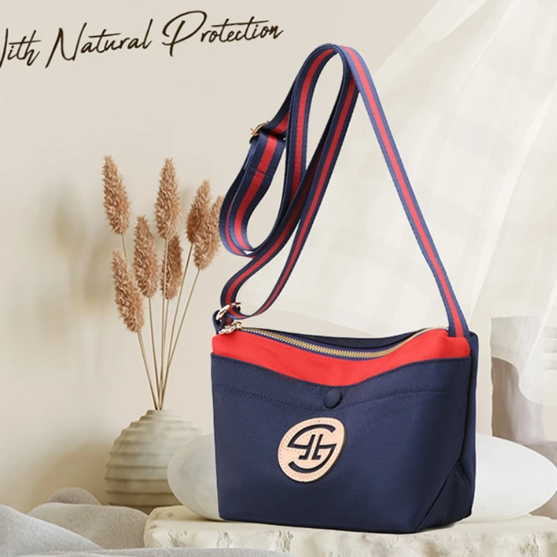 大容量女士时尚休闲斜挎包百搭牛津布轻便斜户外跨女单肩包休闲包