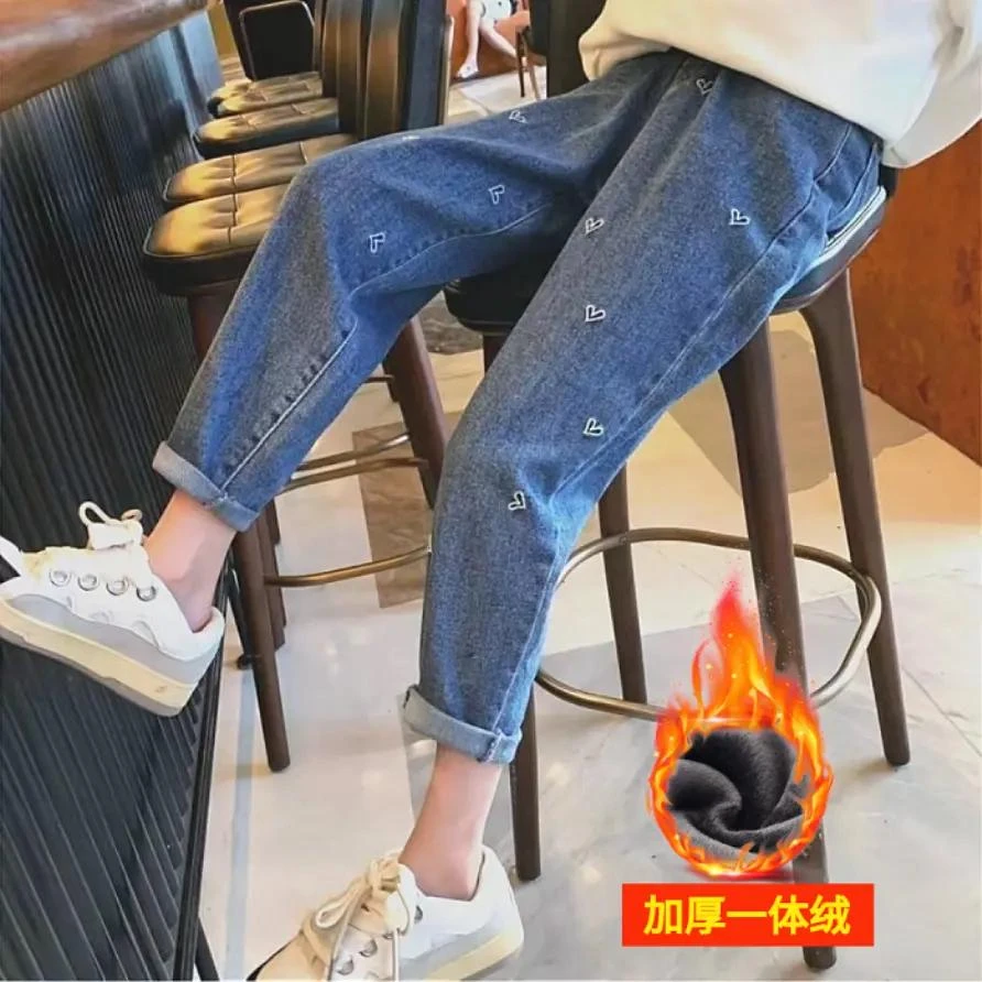 女童冬款加绒牛仔裤加厚一体绒超软中大童宽松弹力棉裤外穿洋气HE