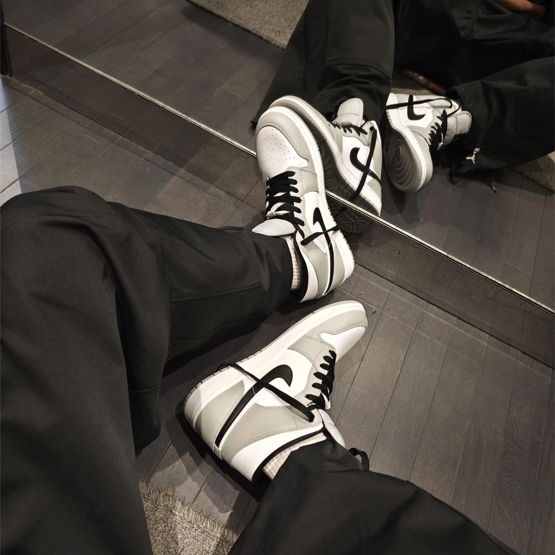 NIKE耐克运动男款男士白灰百搭复古aj防滑休闲板鞋554724-092