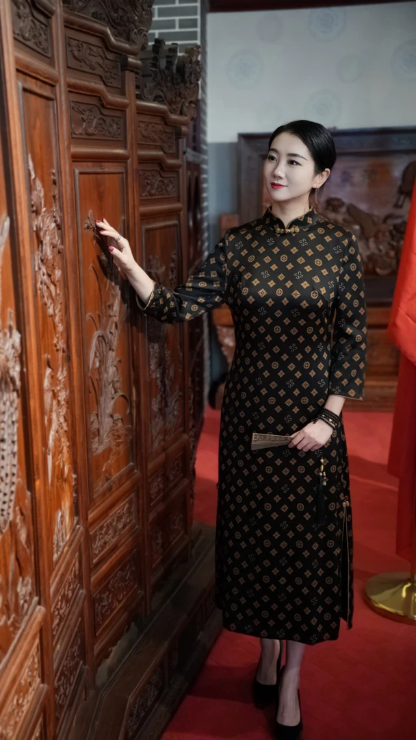 大巧[老钱风]40姆前喷重缎铜钱祥纹香云纱连衣裙复古优雅提花黑色