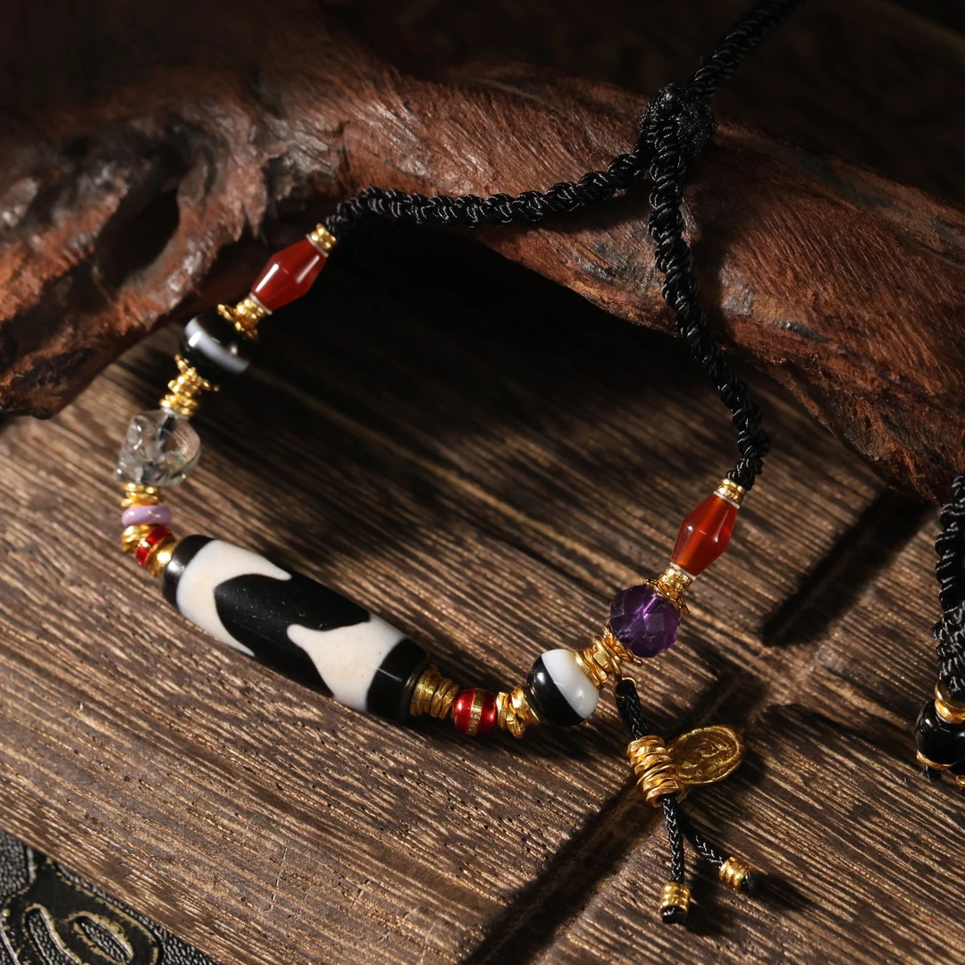 壹加小羊|纯系黑白牙牙玛瑙锁骨链