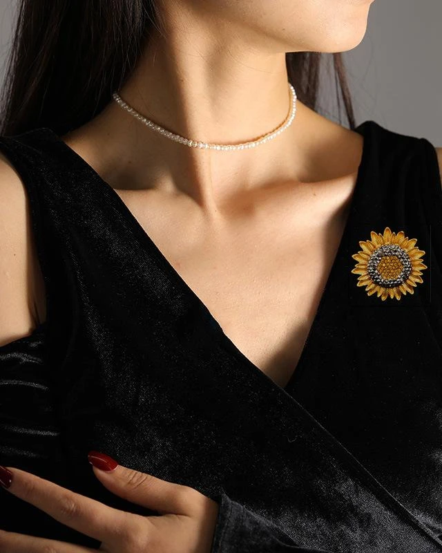 梵高向日葵翠胸针轻奢高级感胸花精致奢华中古太阳花配饰礼品套组