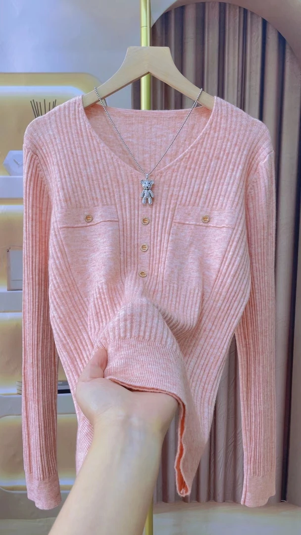 小香风v领针织打底衫洋气内搭宽松女装新款温柔时尚低领毛衣大码