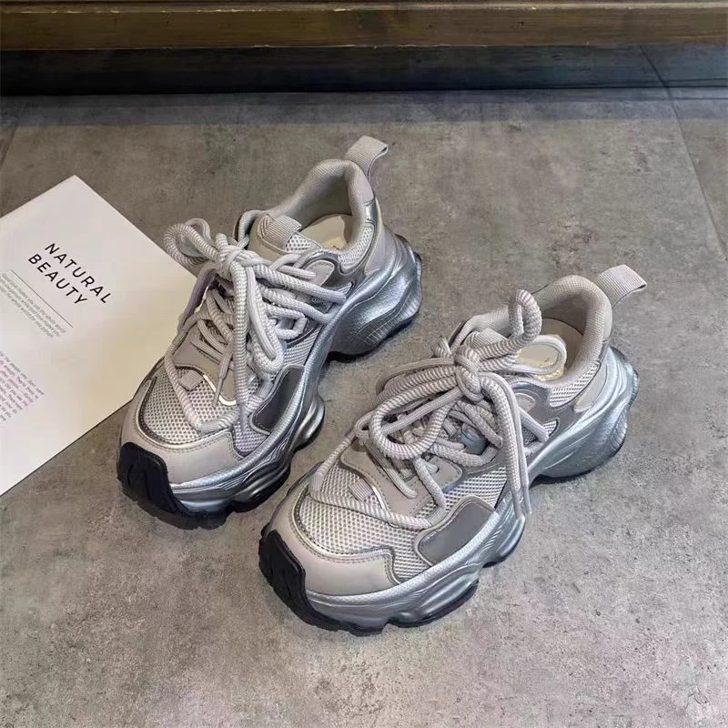 7939高端专享宝妈四季款休闲鞋银色