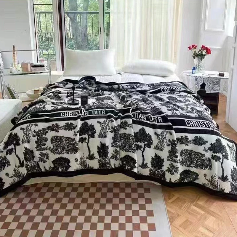 轻奢水墨画国潮毯子黑白色牛奶绒毛毯午睡毯