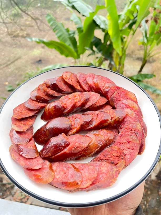 正宗农家熟食喂养烟熏麻辣香肠500克/包