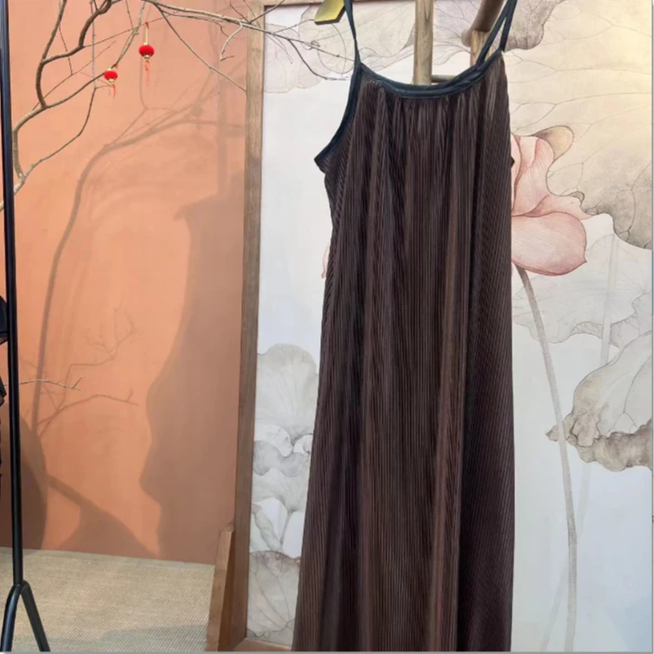 【大海轻奢】L240828-1新款基础百搭款咖色牙签纹时尚夏季吊带