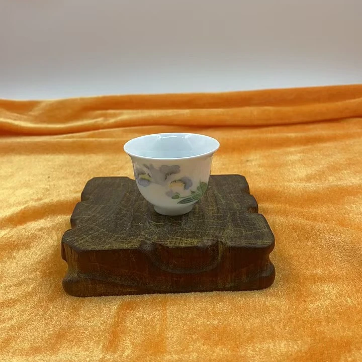 醴陵釉下五彩手绘花卉小酒杯