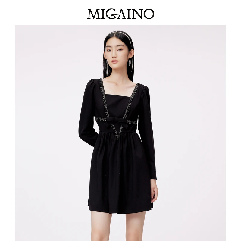 Migaino/曼娅奴时尚连衣裙女年秋冬新款高级感钉珠名媛风短裙