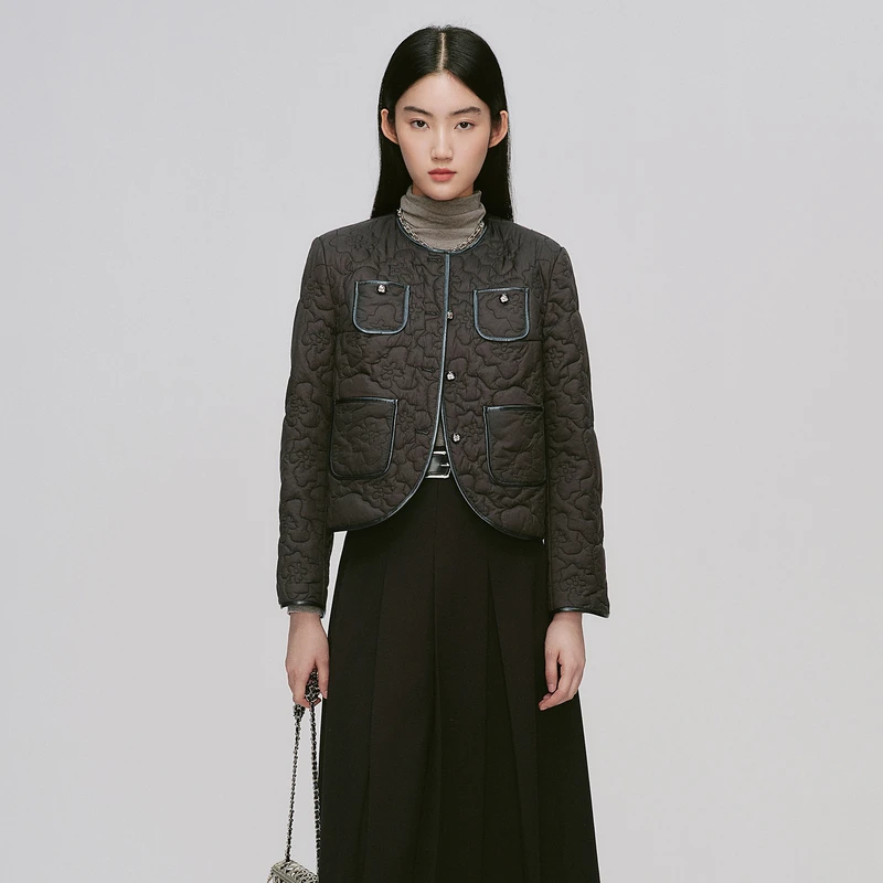 Migaino曼娅奴女装冬季新款圆领设计感别致绣花薄款棉外套