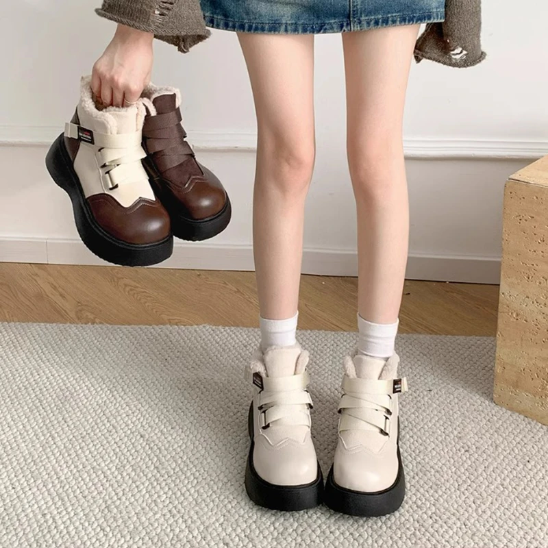 厚底加绒短靴冬季新款复古学院风马丁靴保暖东北棉鞋增高雪地靴女