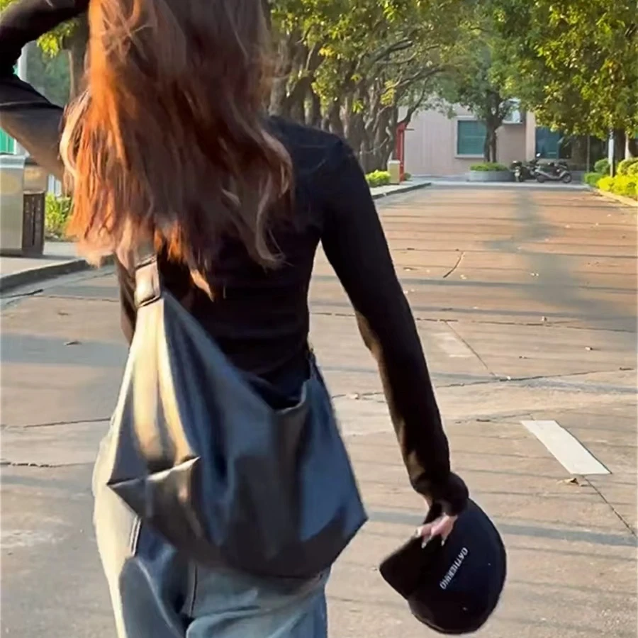 高级感女包2024新款大容量单肩包休闲百搭软皮质感宽肩带斜挎包