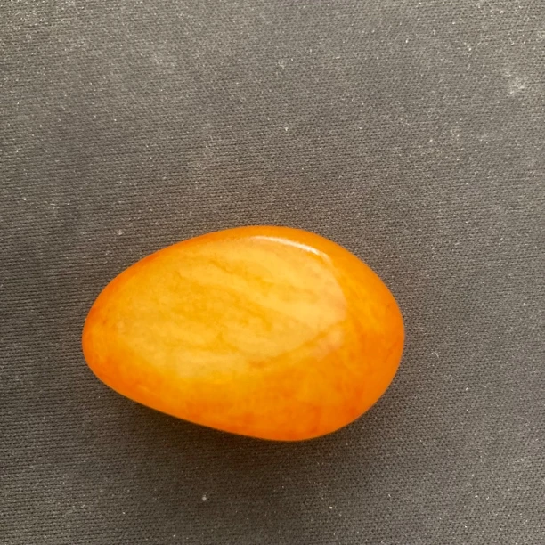 新疆和田玉随型吊坠