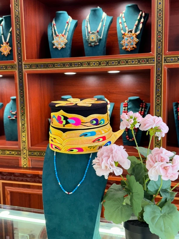 林芝特色工布女士帽子手工刺绣传统民族风