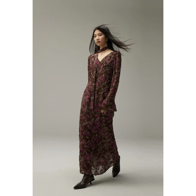 showyee/修野  致命女郎流苏烧花法式长袖飘带春秋新款连衣裙子