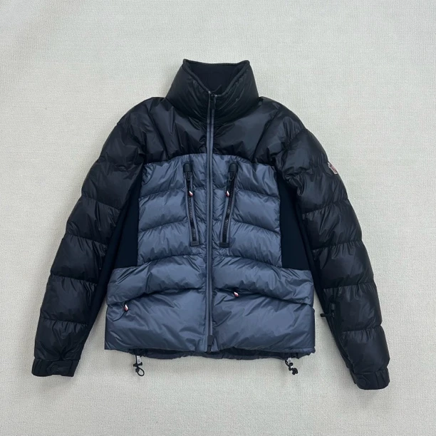 99新 Moncler/蒙口 滑雪拼接刺绣logo羽绒服/3码/WL0234
