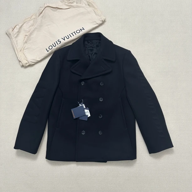 全新未使用  Louis Vuitton/路易威登 浮雕羊毛大衣/50码/WL0067