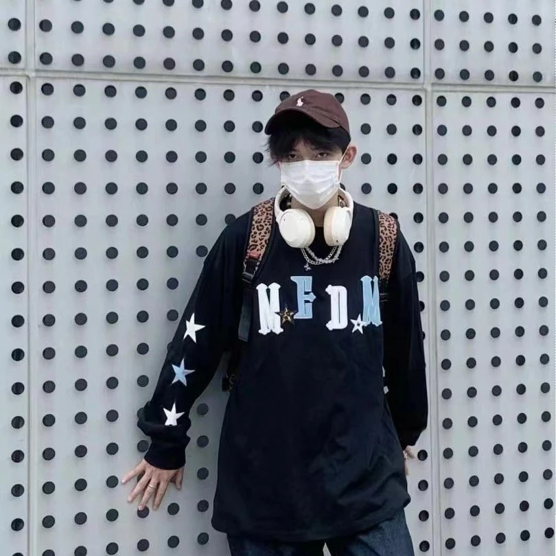 星星贴皮长袖宽松