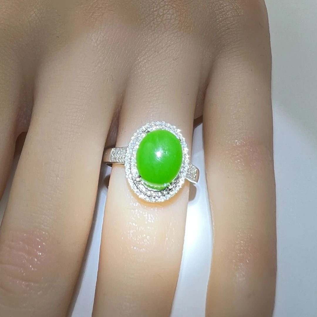 18k金镶嵌和田玉苹果绿戒指气质时尚豪华满绿精美女士轻奢冰绿
