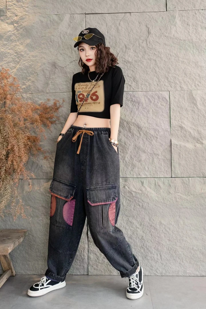 8865炒色系牛仔老爹裤两侧口袋设计