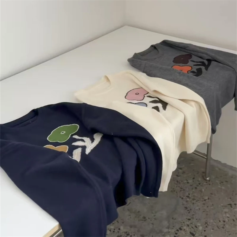 清新品花朵毛衣