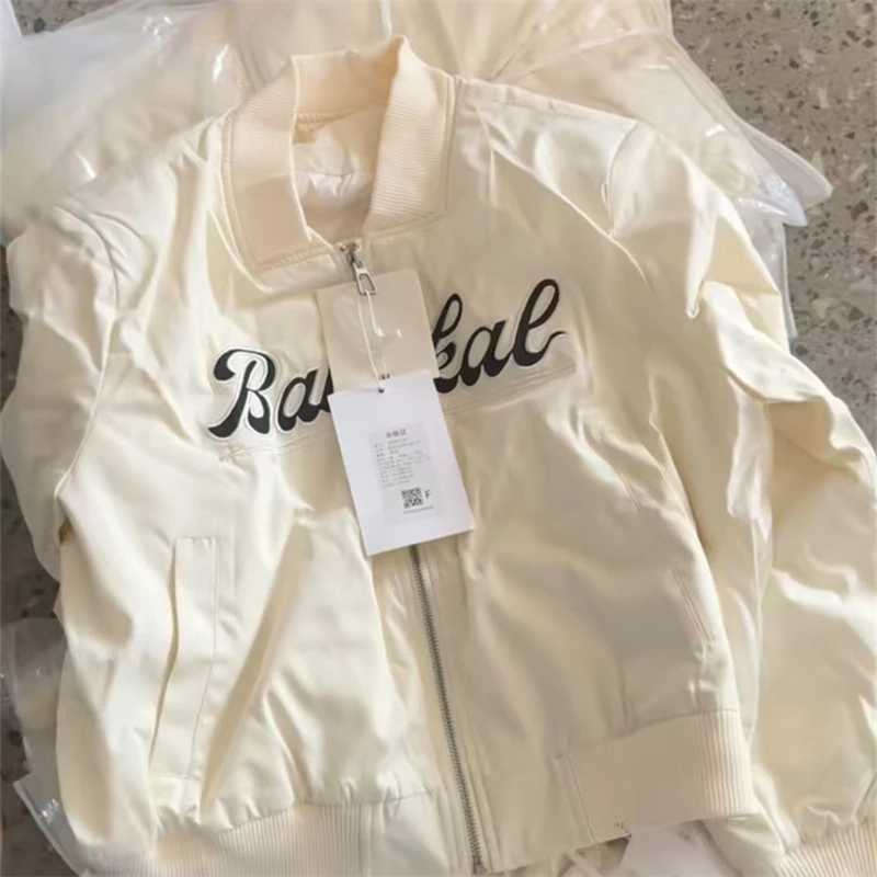 清5739白色字母棒球羽绒服
