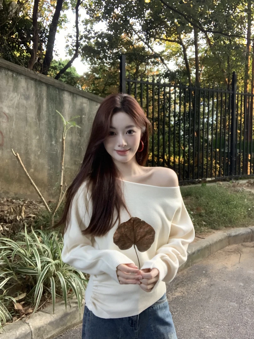 【CHUN】嘎嘎显瘦款！收腰设计侧面褶皱设计感长袖圆领毛衣针织衫