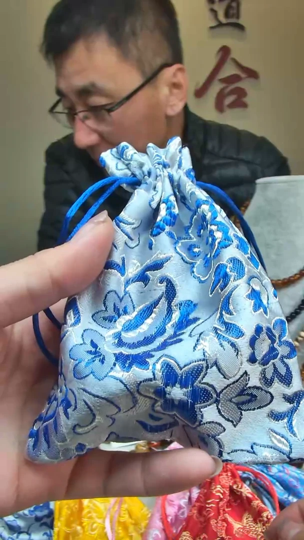 【闪购商品】琥珀裸石未镶嵌首饰袋