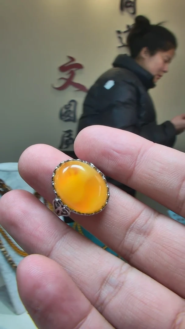 【闪购商品】蜜蜡裸石未镶嵌俄料蜜蜡