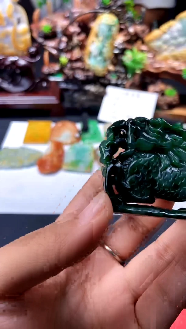 【闪购商品】翡翠颈饰未镶嵌翡翠A货