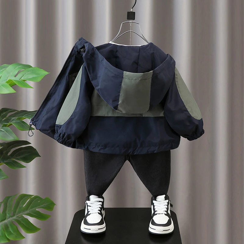 儿童冲锋衣男童连帽外套春秋装2024新款宝宝春款拼色奥特曼风衣潮