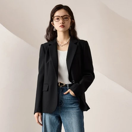 自巧小个子女装穿搭通勤正肩西装外套设计感高级感西服23ZQ93291