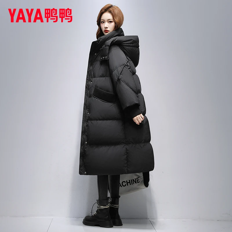 YAYA/鸭鸭黑色羽绒服女2024新款冬季时尚长款过膝加厚保暖外套潮