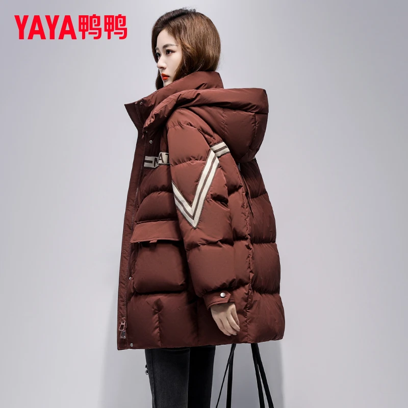 YAYA/鸭鸭红色中长款羽绒服女2025新款冬保暖时尚连帽小个子外套