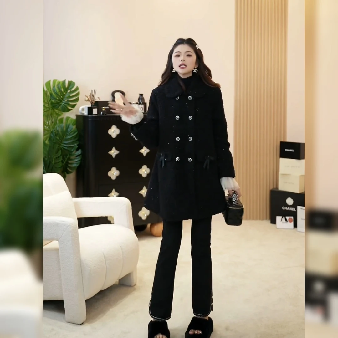 巴黎小香风高级感外套冬季新款减龄娃娃领亮片设计感保暖毛呢大衣